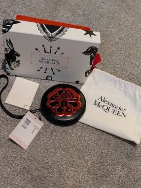 New Alexander McQueen Leather Logo Round Circle Coin Pouch Wristlet